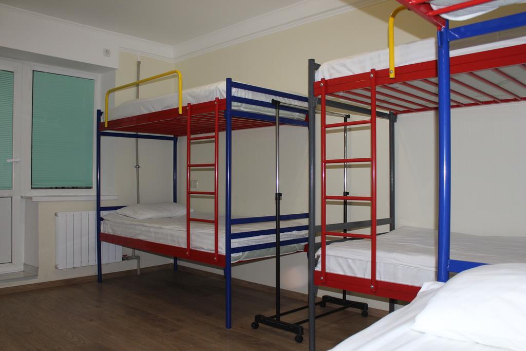 Apartment On Zoolohichna Street 12/15 Киев Стая снимка